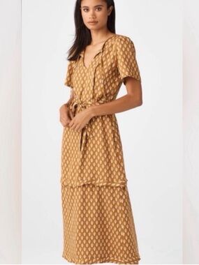VETTA Gold House Dress NWT never Worn